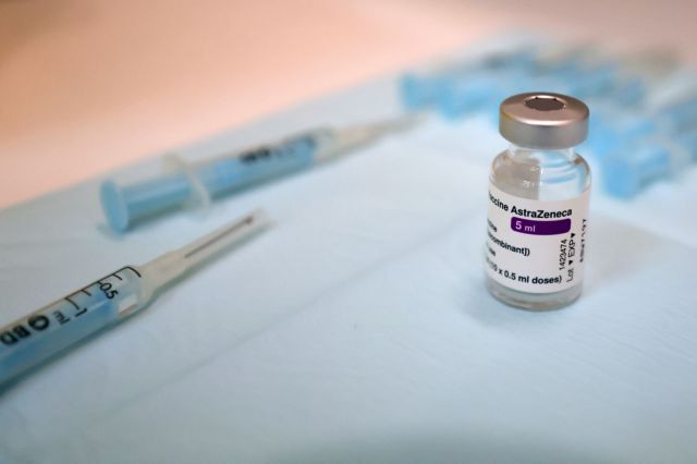Εμβόλιο: Άνοιξε η πλατφόρμα για τους 30-39 με Astrazenca