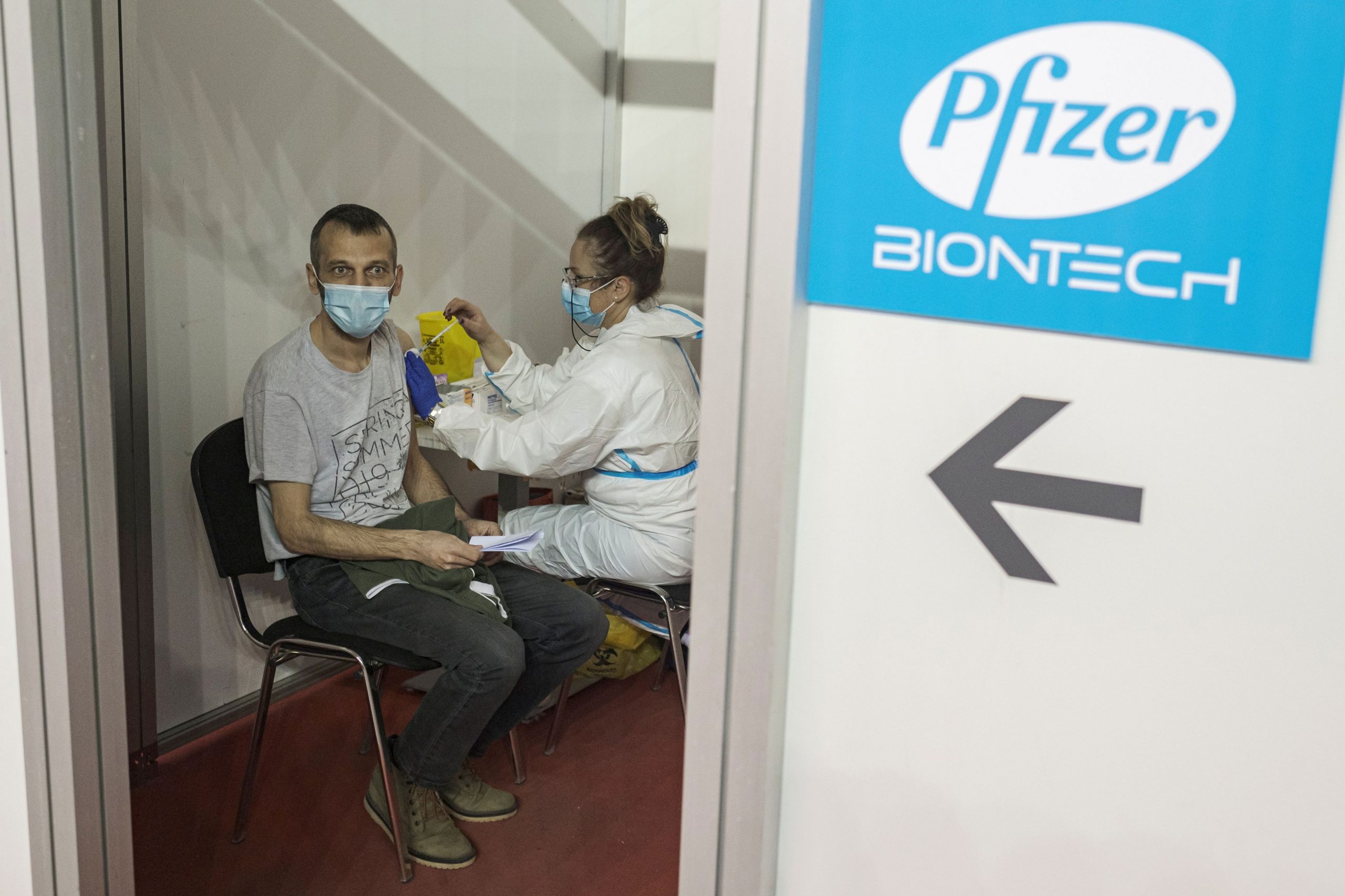 Εμβόλια : Επιπλέον 100 εκατ. δόσεις Pfizer/BioNTech θα παραδοθούν στην ΕΕ