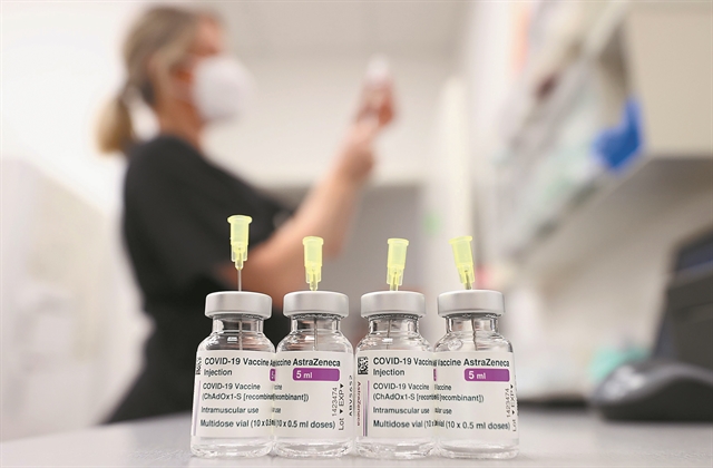 «Πόλεμος» Αυστραλίας-ΕΕ για «μπλόκο »3,1 εκατ. εμβολίων AstraZeneca