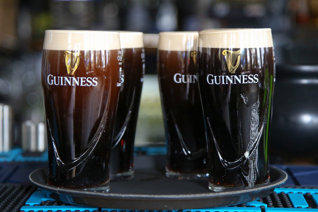 Guinness: Υψηλή η ζήτηση από τη Gen Z – Ξεμένει από αποθέματα η ιρλανδική μπίρα;