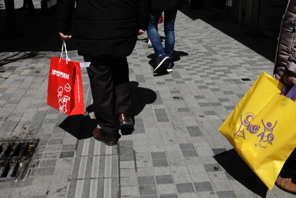 Greek retail turnover fell by 4.9% in Q1