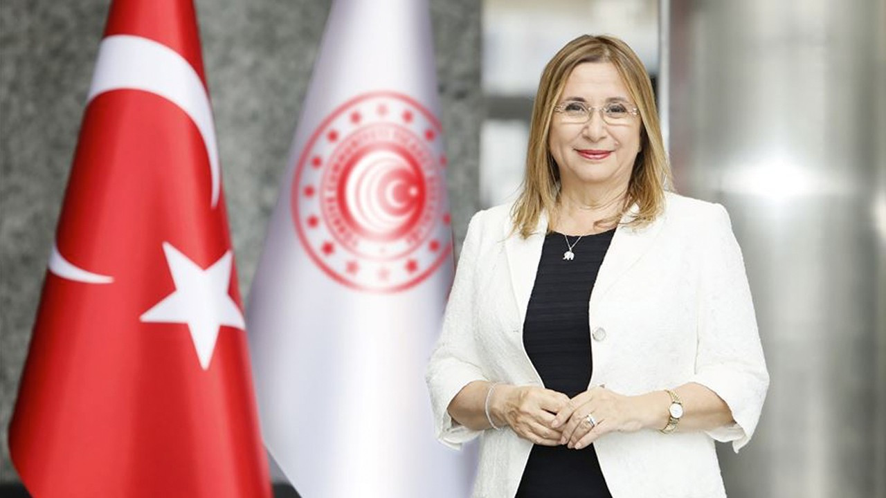 Ο Ερντογάν άλλαξε… νύχτα την υπουργό Εμπορίου και σχημάτισε δύο νέα υπουργεία