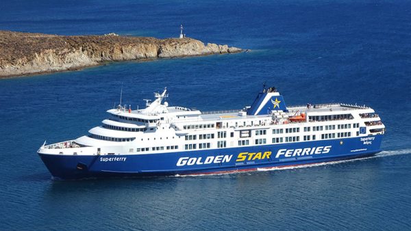 Στη δεξαμένη το Superferry