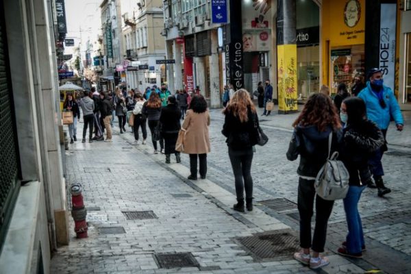 Παπαθανάσης: Άνοιγμα φροντιστηρίων και κατάργηση SMS για ραντεβού στα καταστήματα