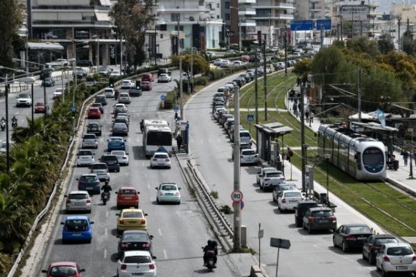 Κατά 89% αυξήθηκε η κυκλοφορία των οχημάτων τη Μεγάλη Εβδομάδα