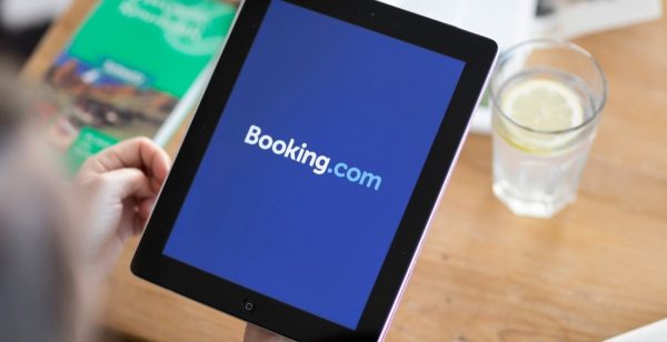 Παράνομη η «ρήτρα καλύτερης τιμής» στο Booking.com