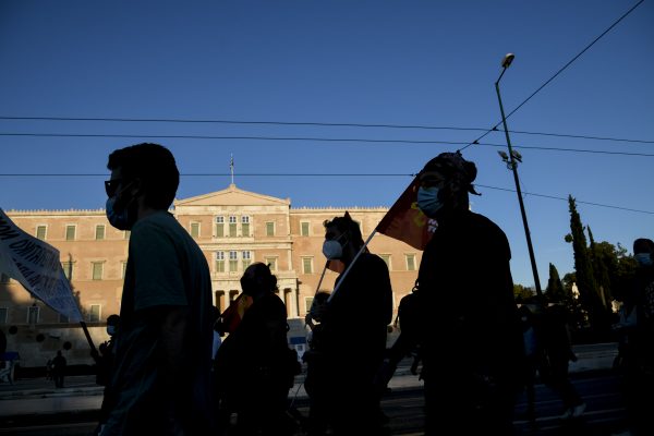 Οι απολύσεις με προειδοποίηση, οι παράνομες απολύσεις και πότε δίδεται τριπλάσια αποζημίωση