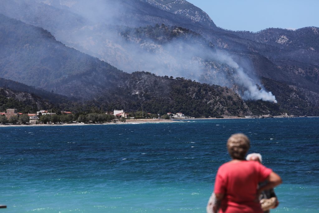 Παρατείνεται η απαγόρευση μετακίνησης σε δάση και άλση