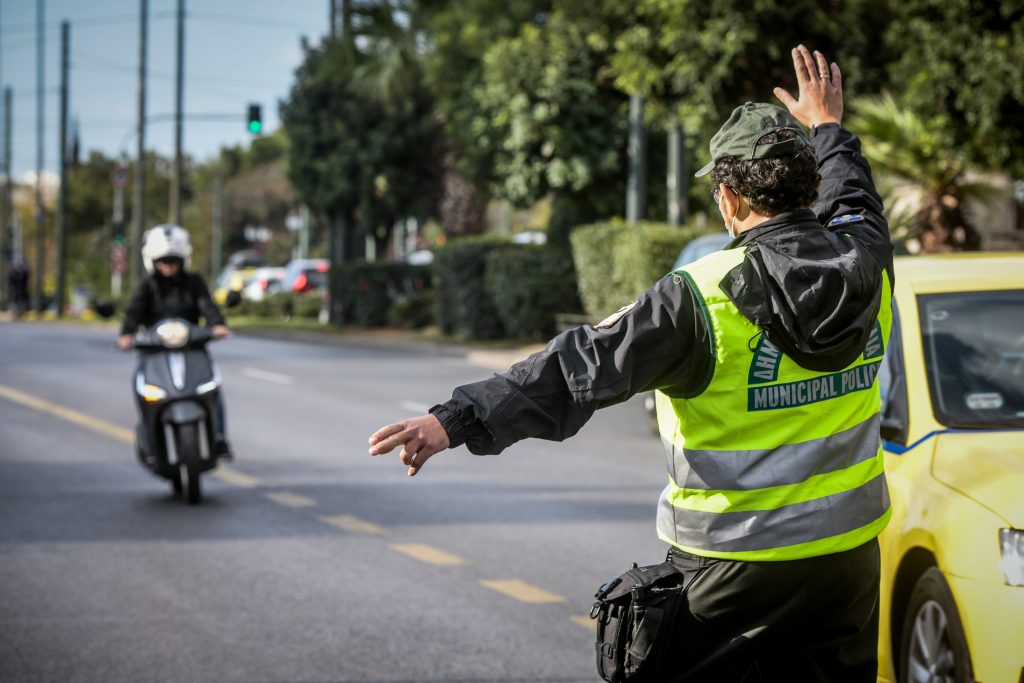 Κοντογεώργης: Από εβδομάδα οι τελικές αποφάσεις για την κατάργηση των SMS