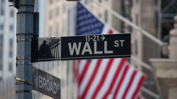 Mε μεικτά πρόσημα έκλεισε η Wall Street