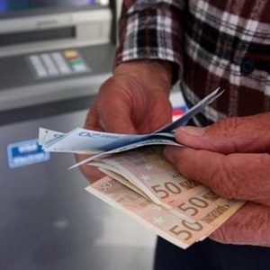 Συνταξιούχοι: Κάτω των 1.000 ευρώ οι συντάξεις για έξι στους δέκα συνταξιούχους