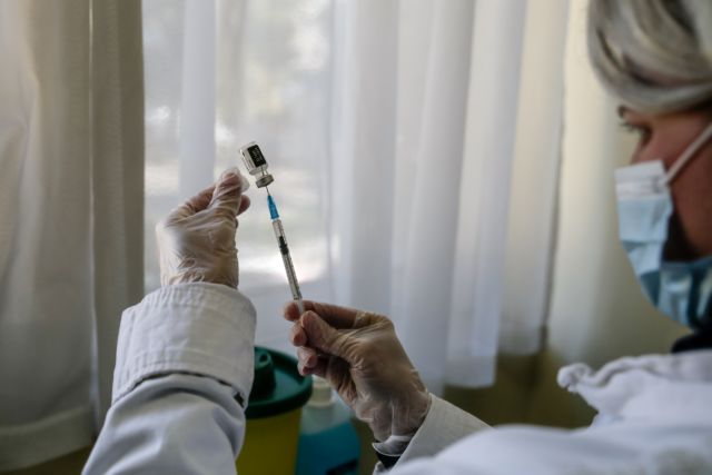 Λινού: Οι γυναίκες κάτω των 50 να κάνουν εμβόλια mRNA