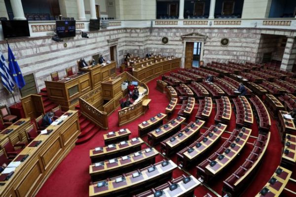 Βουλή – Την Τρίτη στην Ολομέλεια τα μέτρα για στήριξη των πυρόπληκτων