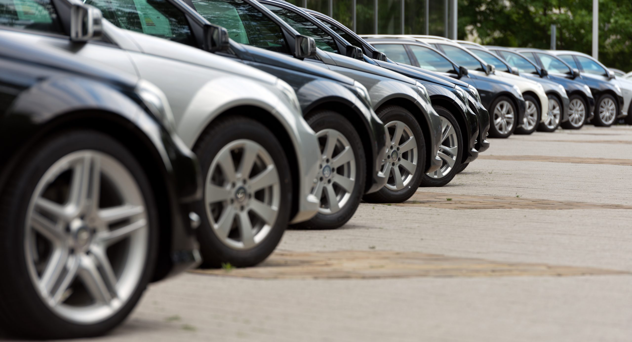 ΕΛΣΤΑΤ: Αύξηση 40,3% στις πωλήσεις νέων αυτοκινήτων τον Ιούνιο