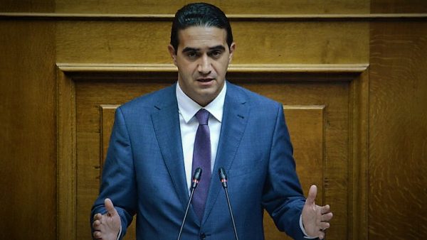 Κατρίνης: Κατώτατος μισθός κάτω από τα όρια της φτώχειας και της λογικής