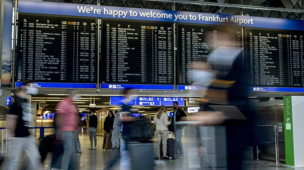 Fraport: Όχι καραντίνα για τους εμβολιασμένους που φτάνουν στη Φρανκφούρτη