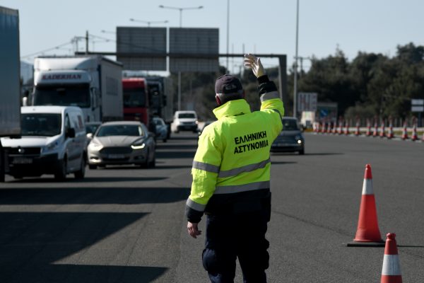 Σκέρτσος: Δεν υπάρχουν στο τραπέζι μέτρα για τις χερσαίες μετακινήσεις