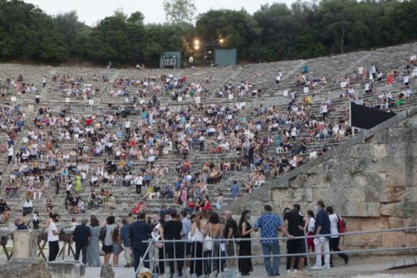 Φεστιβάλ Αθηνών και Επιδαύρου: Προσβάσιμες στα άτομα με οπτική αναπηρία όλες οι εκδηλώσεις