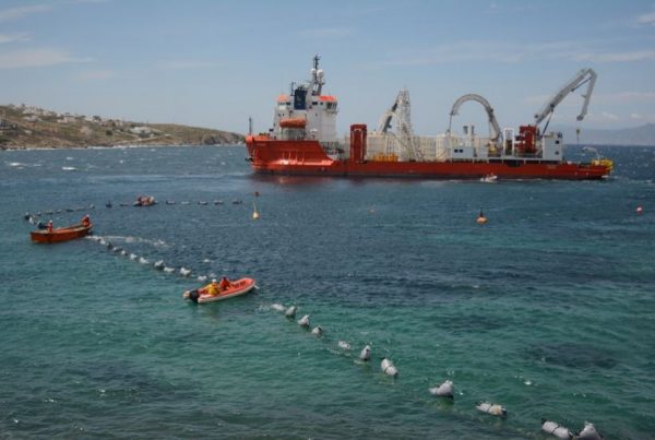 Φινλανδία: Δεξαμενόπλοιο που προήλθε από τη Ρωσία ερευνάται για τη «σοβαρή δολιοφθορά» στο καλώδιο Estilink 2