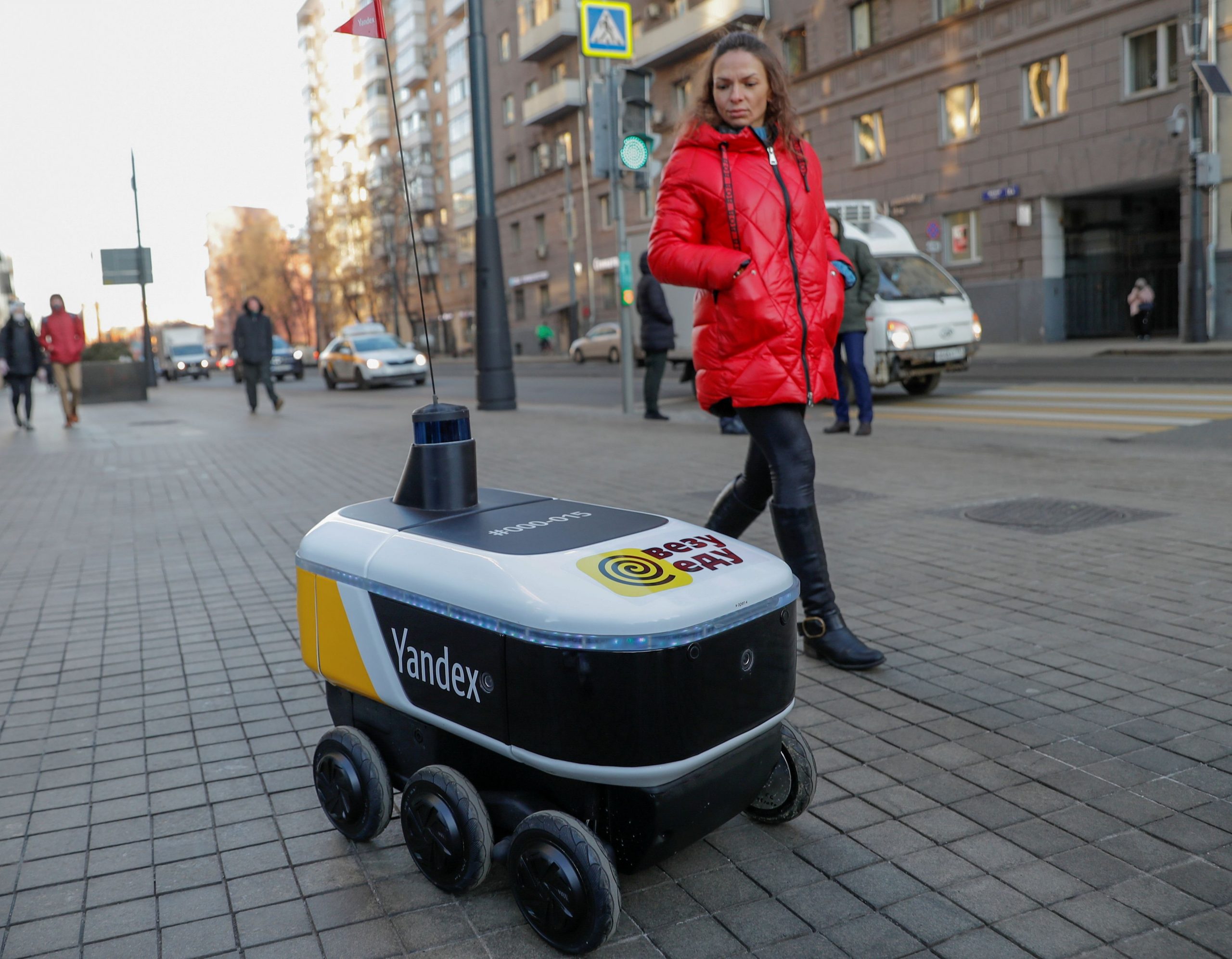 Yandex: Ρωσικό ρομπότ θα κάνει ντελίβερι σε φοιτητικές εστίες στις ΗΠΑ [Video]