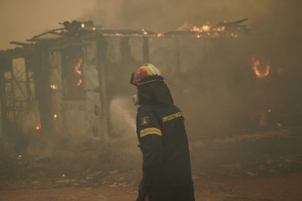 Φωτιά στα Βίλια – Η εικόνα της καταστροφής από δορυφόρο