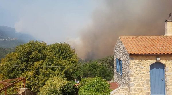 Fire in Eastern Mani – Gythio and Mavrovouni evacuated