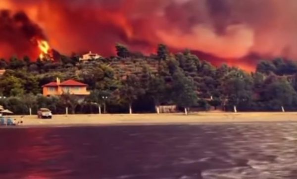 Fire front in Evia out of control – More villages are being evacuated