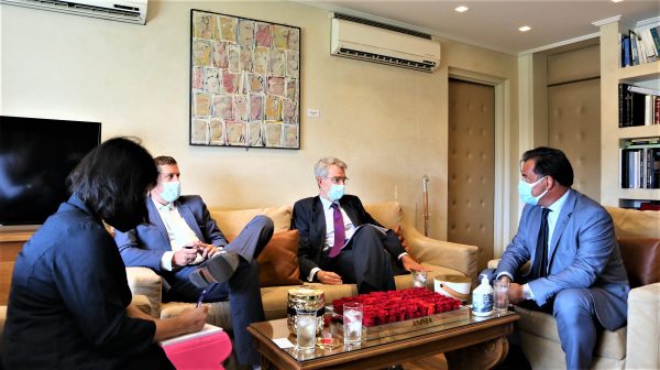 Development & investments ministers meets with US envoy to Greece