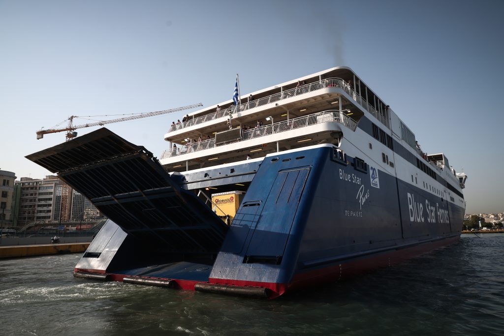 ΑΝΕΚ LINES – BLUE STAR FERRIES – Δωρεάν θα ταξιδέψουν όσοι μεταβούν για την κηδεία του Μίκη Θεοδωράκη