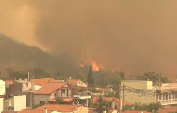 Vilia – Ravaged by wildfire for a fourth day