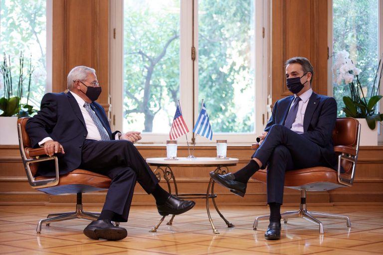 The meeting of PM Kyriakos Mitsotakis with the Chairman of the US Senate Foreign Relations Committee, Senator Robert Menendez