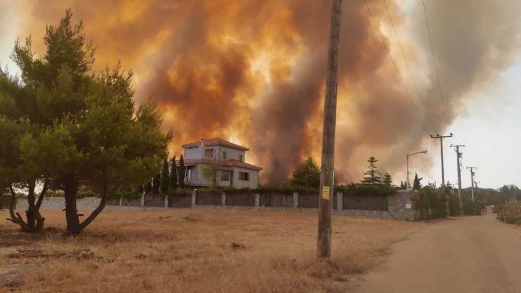 Major wildfire rages just north of Athens, threatens Aghios Stephanos community