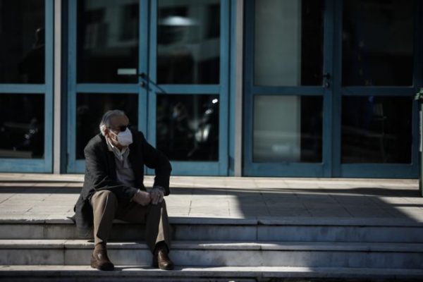 Απάτη με εμβολιασμούς στην Καρδίτσα – Ψάχνουν συνεργούς της υπαλλήλου και πιθανό οικονομικό όφελος