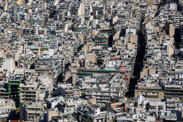 Χωρίς φόρο γονικές παροχές και δωρεές έως 800.000 ευρώ για κάθε γονέα για ακίνητα, μετρητά και μετοχές 