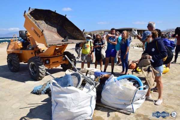 Delos – More than a ton of debris was removed from the seabed