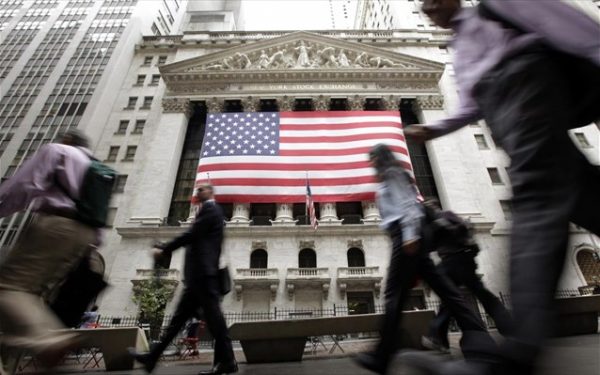 Wall Street: Τον καλύτερο μήνα από το 1976 έκλεισε ο Dow Jones