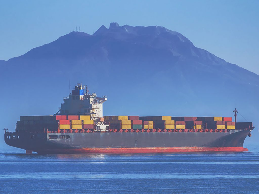 Costamare – Ναυπηγεί 8 containerships και αγοράζει 7 bulker