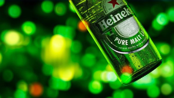 Η ινκόγκνιτο επίσκεψη των Heineken, η ηγετική απόσυρση στην EY και η αιώνια κόντρα McDonald’s – Goody’s