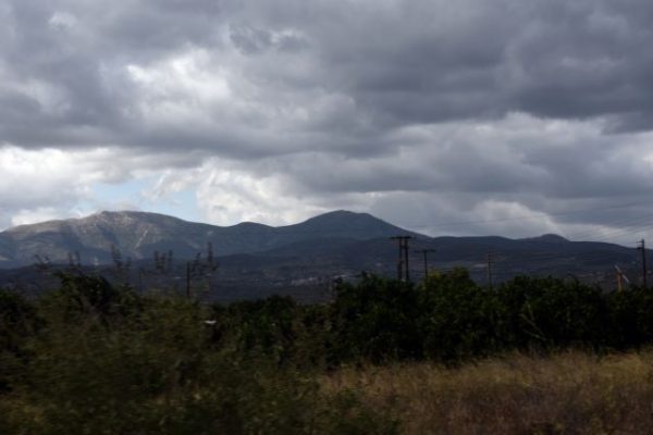 Καιρός – Σε ποιες περιοχές αναμένονται βροχές την Παρασκευή