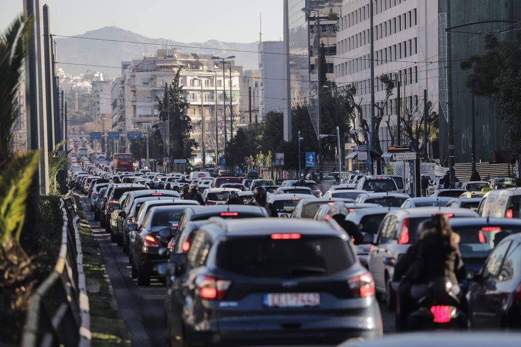 Έρχεται ο «Καθαρός Δακτύλιος» – Τι αλλάζει για οδηγούς και τροφοδοσία καταστημάτων