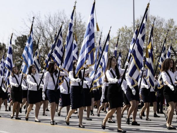 Κορωνοϊός – Ακυρώνονται και στη Θεσσαλία οι παρελάσεις