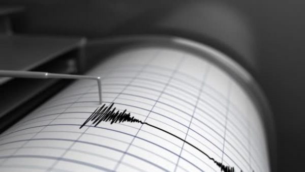 Moderate, 5.7R, quake shakes Crete