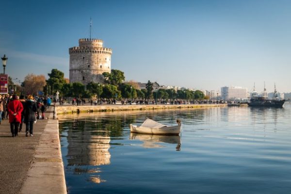 Κορωνοϊός – Έκτακτη σύσκεψη στο Μαξίμου για νέα μέτρα – Στο «μικροσκόπιο» η Βόρεια Ελλάδα