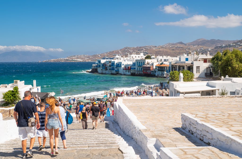 German media: “Holidays in Greece are pricey”