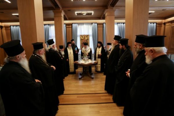 Holy Synod – The unvaccinated believers can enter temples with rapid tests