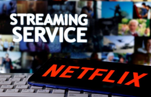 Netflix: Κατακόρυφη πτώση 25% για τη μετοχή μετά την ανακοίνωση της απώλειας 200.000 συνδρομητών