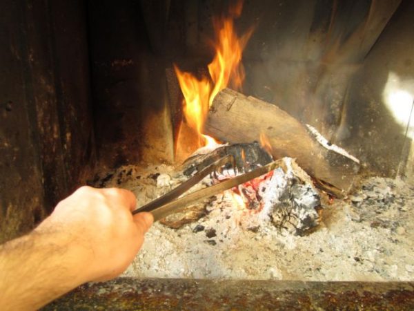 Βάλαμε τα χέρια μας και βγάλαμε τα μάτια μας…