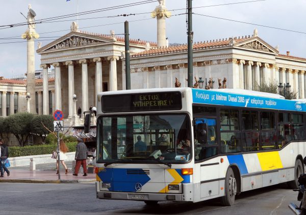 Καραμανλής – Δεν θα γίνουν αυξήσεις στα εισιτήρια των ΜΜΜ