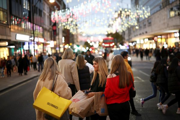 ΣΕΛΠΕ – «Καπνός» το 20% του χριστουγεννιάτικου τζίρου