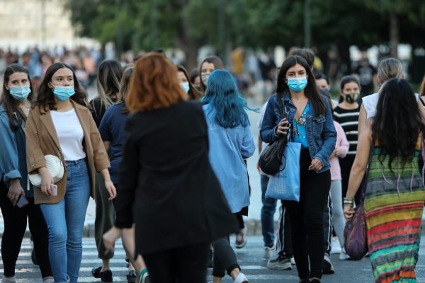 Τζανάκης: Να ξεχάσουμε την ανοσία της αγέλης – Πιθανή η τέταρτη δόση